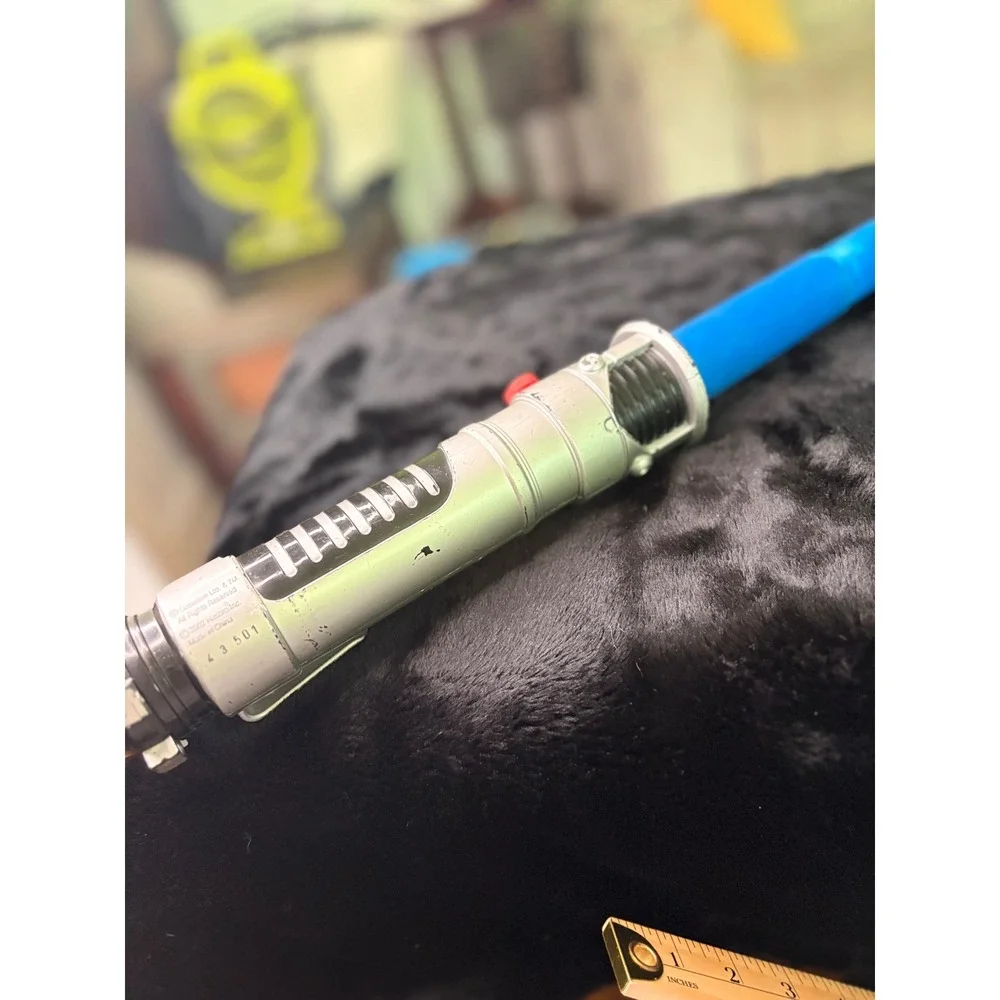 Star Wars Obi-Wan Kenobi Lightsaber Blue Hasbro 2002 Lucasfilm 43501 Toy Cosplay